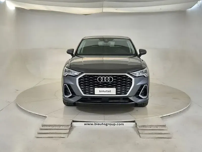 Usata Audi Q3 Sportback S-Line 150 CV (110 kW) 2024 Grigio SUV