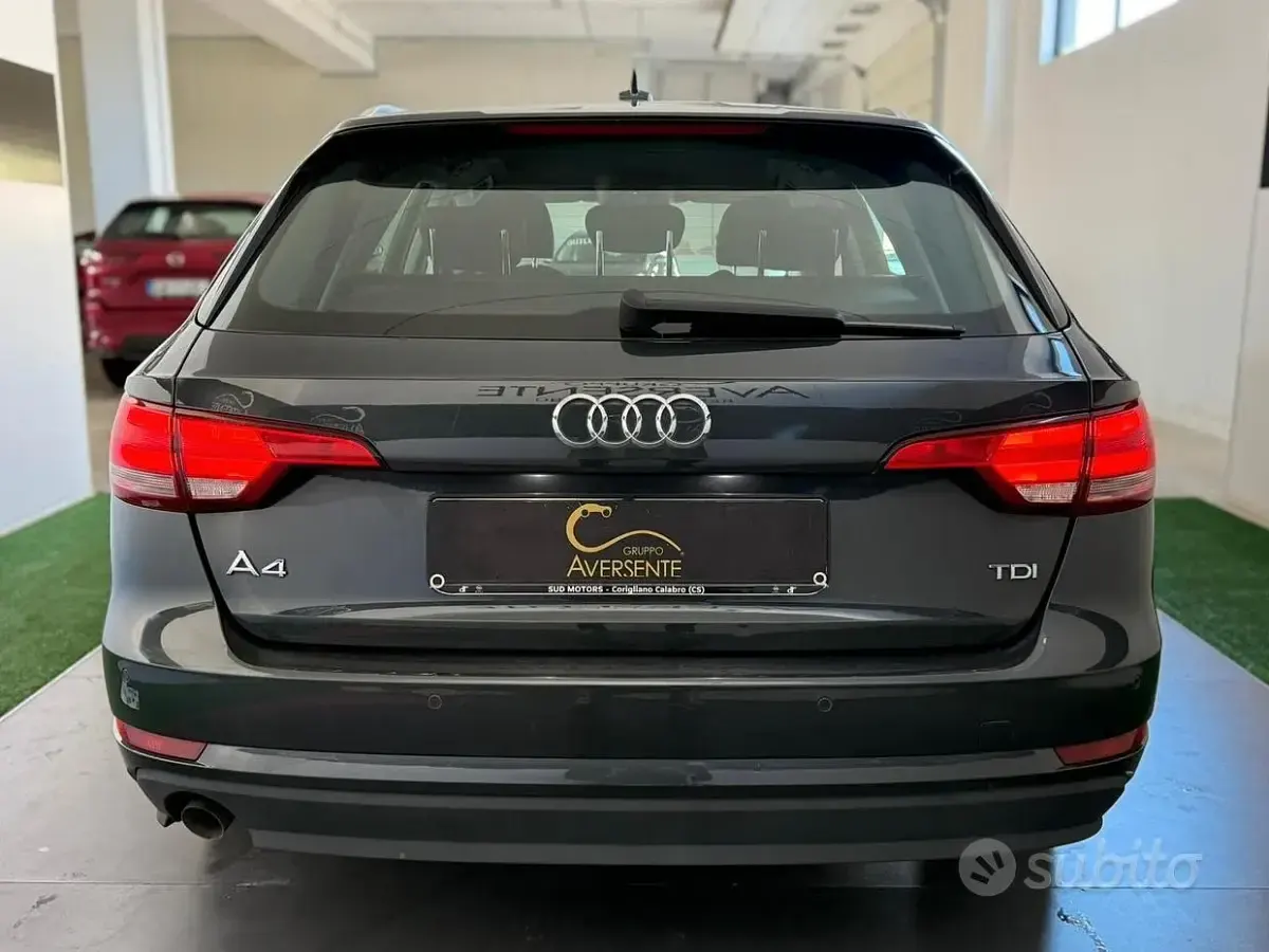 Usata Audi A4 Business 150 CV (110 kW) 2018 Grigio Station wagon