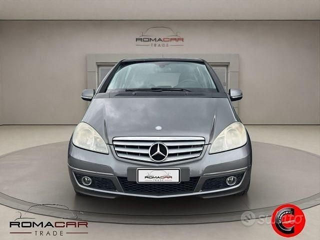 Usata Mercedes A180 Avantgarde 109 CV (80 kW) 2009 Grigio Berlina