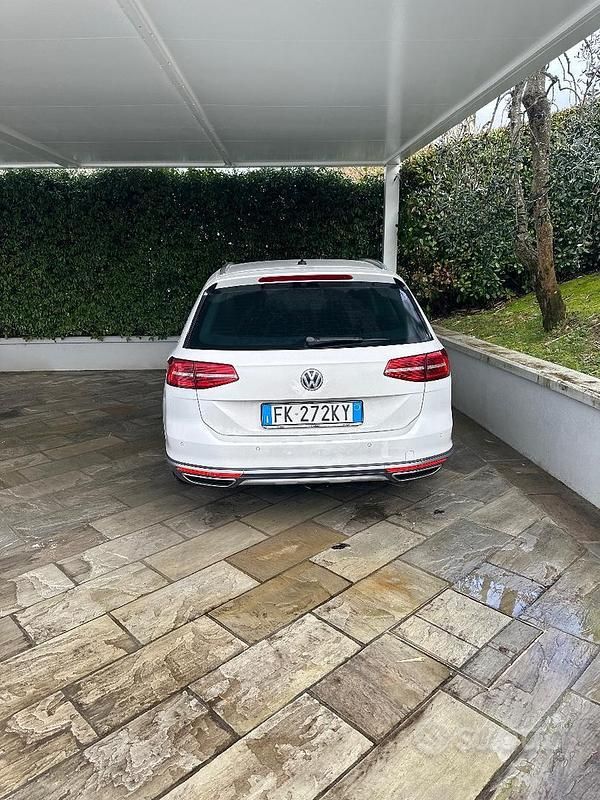 Usata VW Passat 190 CV (139 kW) 2017 Bianco Station wagon