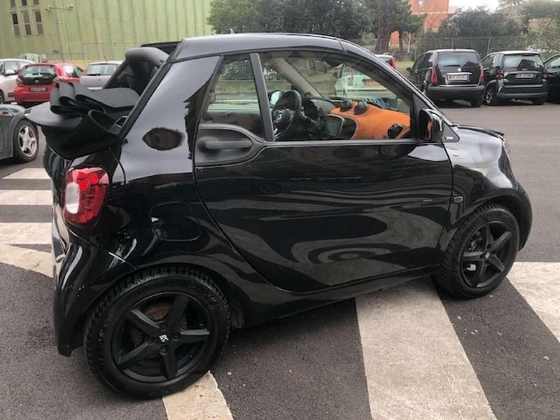 Nero Usata 2019 Smart ForTwo Cabrio Cabrio | 11.890 € (Super prezzo) - Immagine 1/4