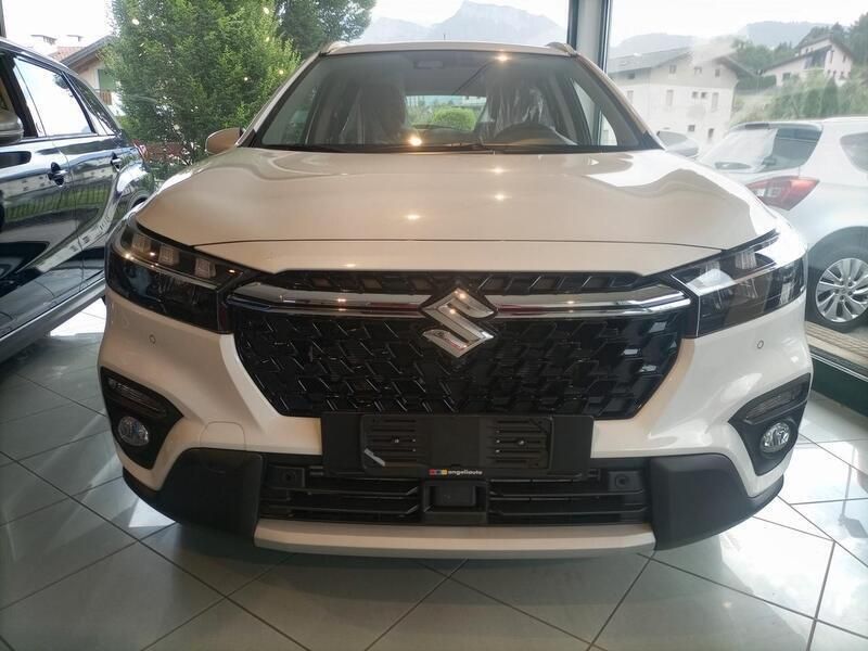 Bianco Nuova 2025 Suzuki SX4 S-Cross SUV | 24.400 € (Ottimo prezzo) - Immagine 1/4