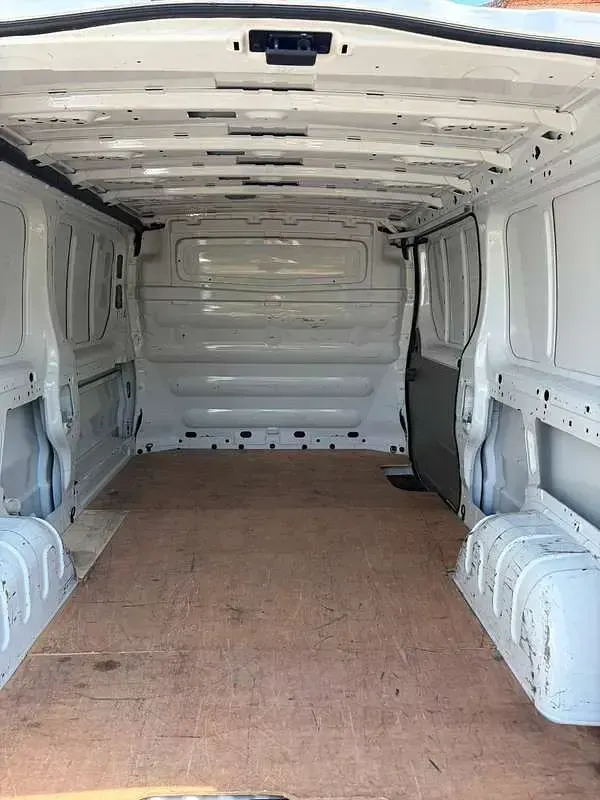 Usata Renault Trafic 114 CV (83 kW) 2010 Bianco Monovolume
