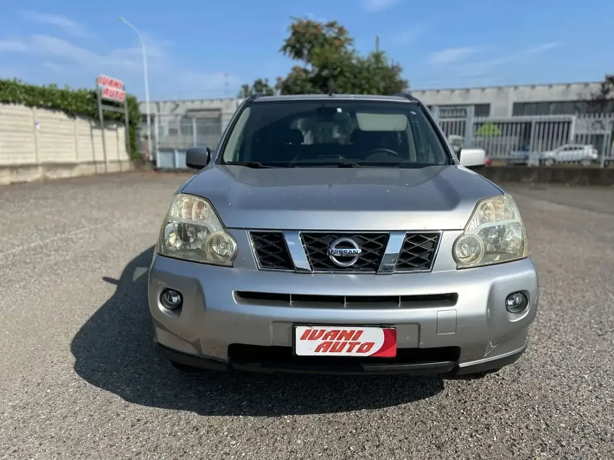 Usata Nissan X-Trail 150 CV (110 kW) 2008 Argento SUV