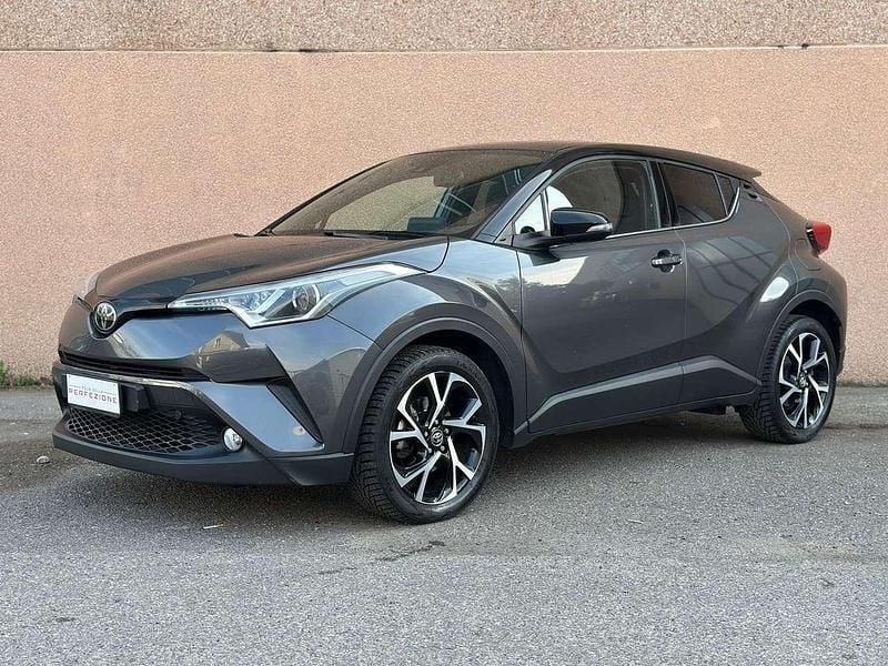 Usata Toyota C-HR 116 CV (85 kW) 2018 Grigio SUV