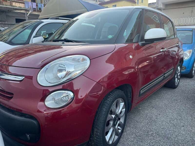 Rosso Usata 2015 Fiat 500L Monovolume | 8990 € (Buon prezzo) - Immagine 1/4