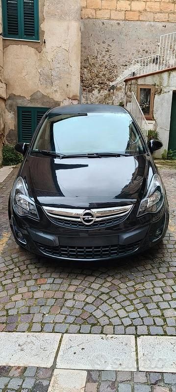 Usata Opel Corsa 2013 Nero Utilitaria