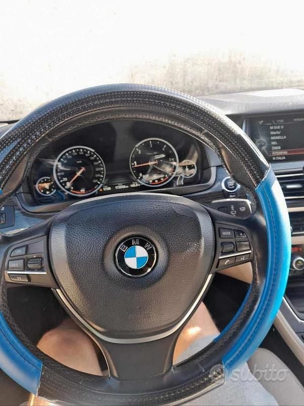 Usata BMW 520 Luxury Line 190 CV (139 kW) 2014 Nero Station wagon