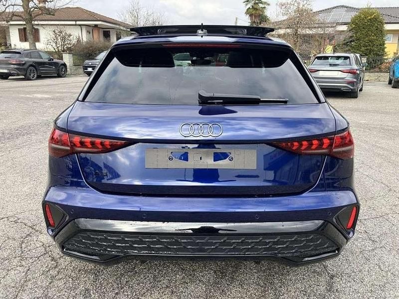 Nuova Audi A3 Sportback S-line plus 150 CV (110 kW) 2026 Blu/azzurro Utilitaria