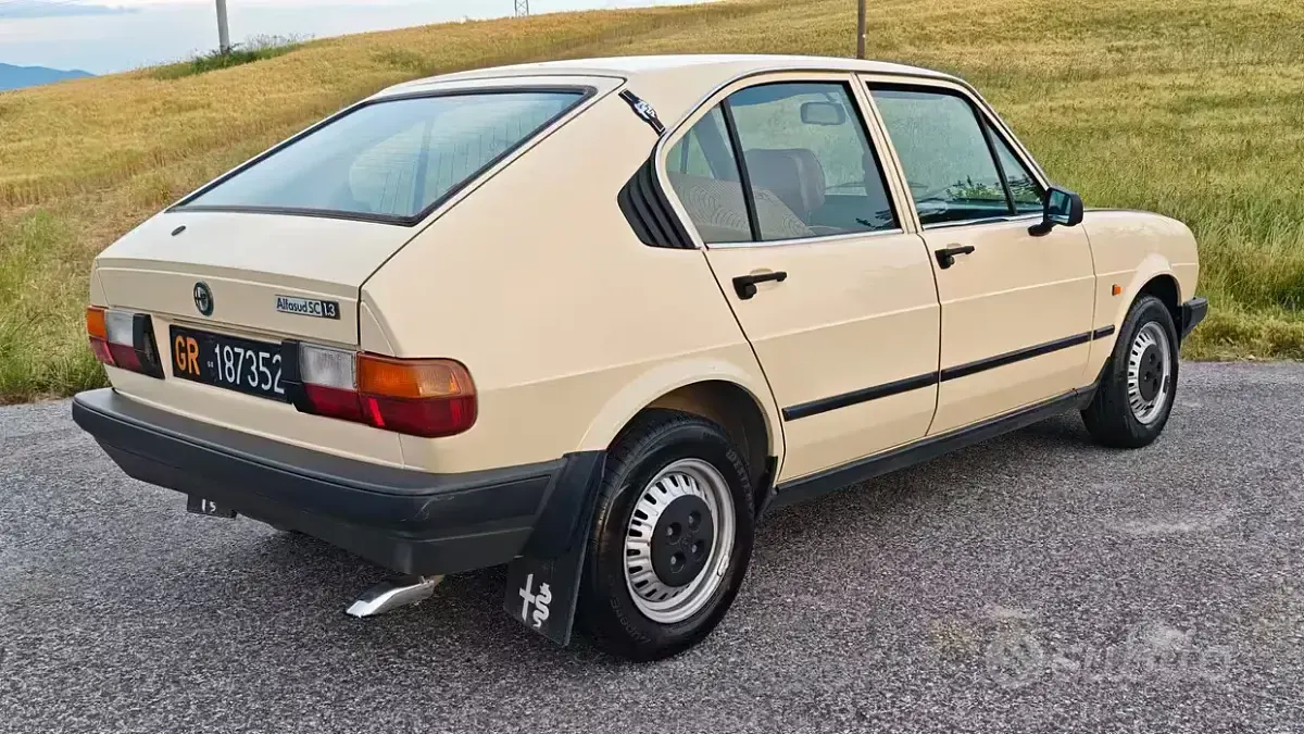 Usata Alfa Romeo Alfasud 79 CV (58 kW) 1982 Giallo Berlina
