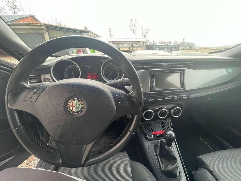 Usata Alfa Romeo Giulietta Exclusive 170 CV (125 kW) 2011 Grigio Berlina