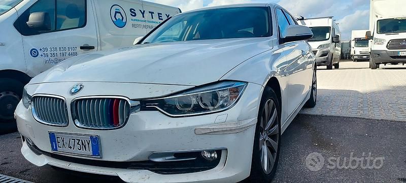 Bianco Usata 2015 BMW 320 Sport Line Tre volumi | 10.900 € (Buon prezzo) - Immagine 1/4