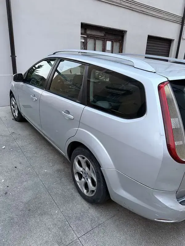 Usata Ford Focus 109 CV (80 kW) 2010 Station wagon