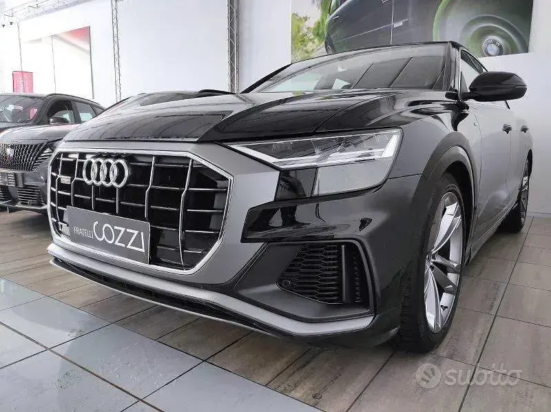 Usata Audi Q8 Sport 340 CV (250 kW) 2022 Nero SUV