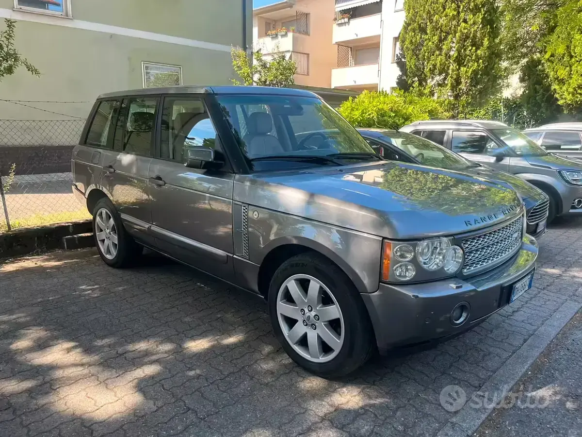 Usata Land Rover Range Rover 272 CV (200 kW) 2007 Grigio SUV