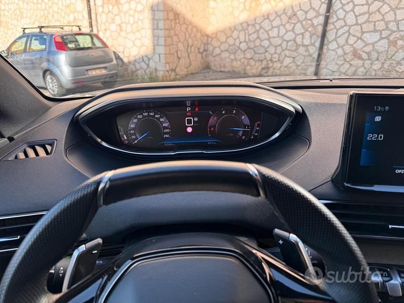 Usata Peugeot 3008 GT 131 CV (96 kW) 2023 Grigio SUV