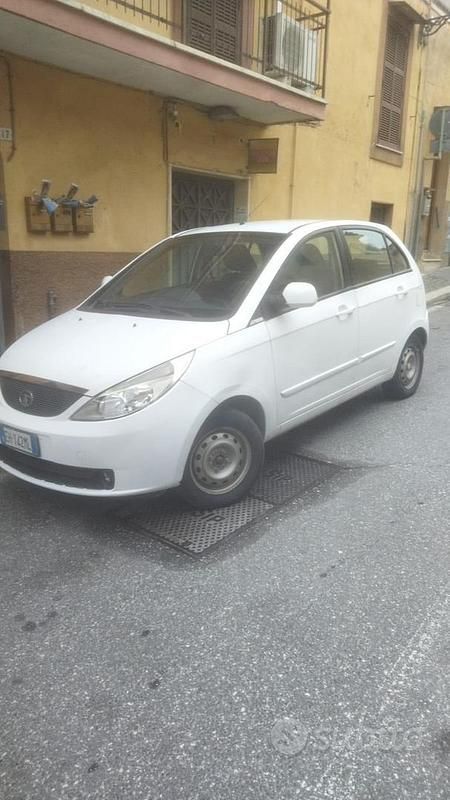 Usata Tata Indica 75 CV (55 kW) 2012 Bianco Berlina