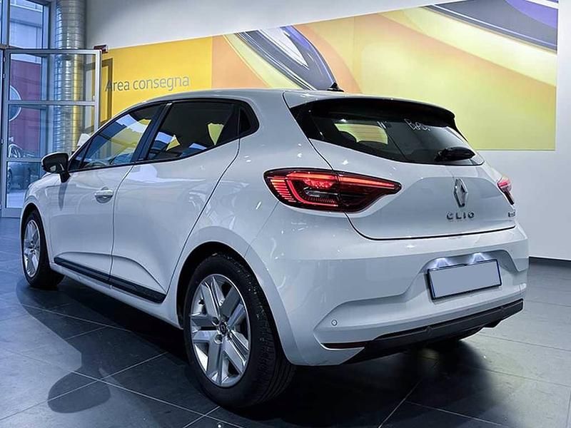 Usata Renault Clio V Equilibre 145 CV (106 kW) 2023 Bianco ghiaccio Utilitaria