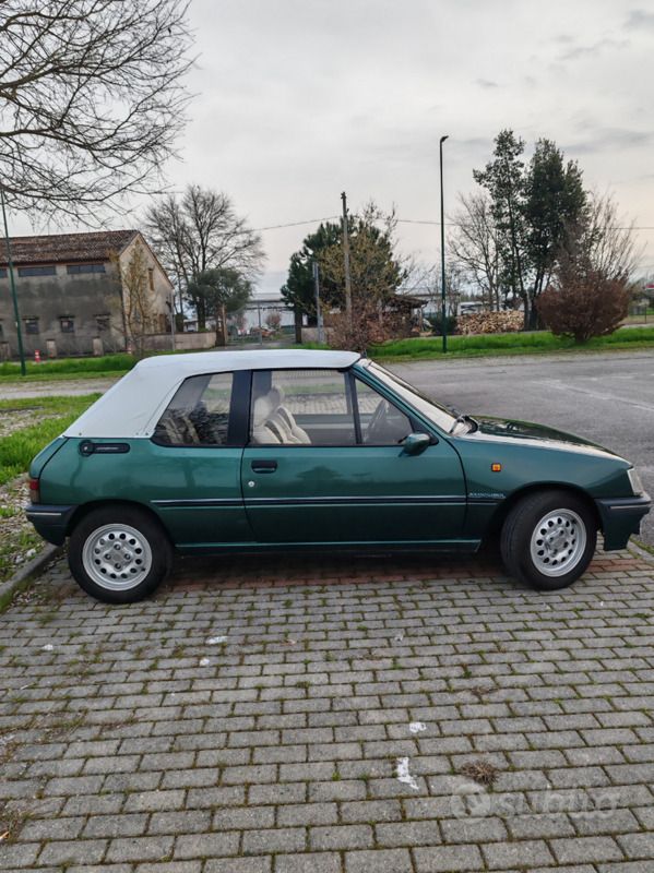Usata Peugeot 205 Roland Garros 75 CV (55 kW) 1992 Verde Cabrio