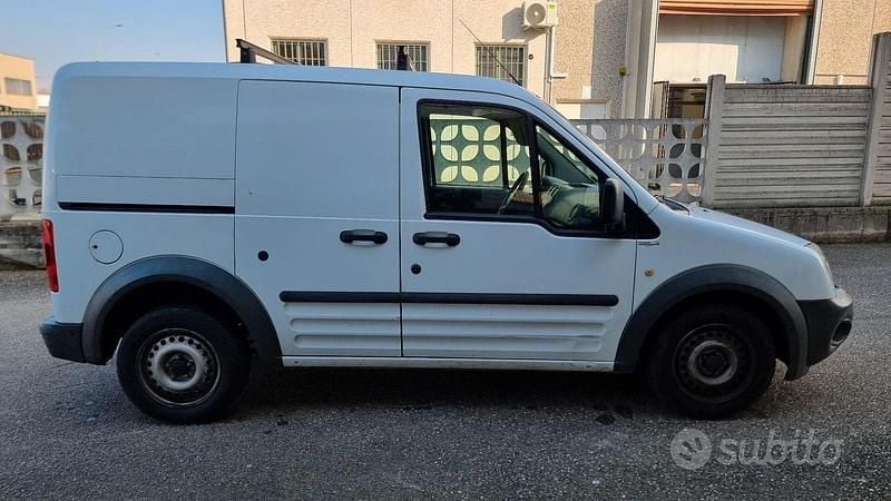 Usata Ford Transit Connect 90 CV (66 kW) 2009 Bianco Monovolume