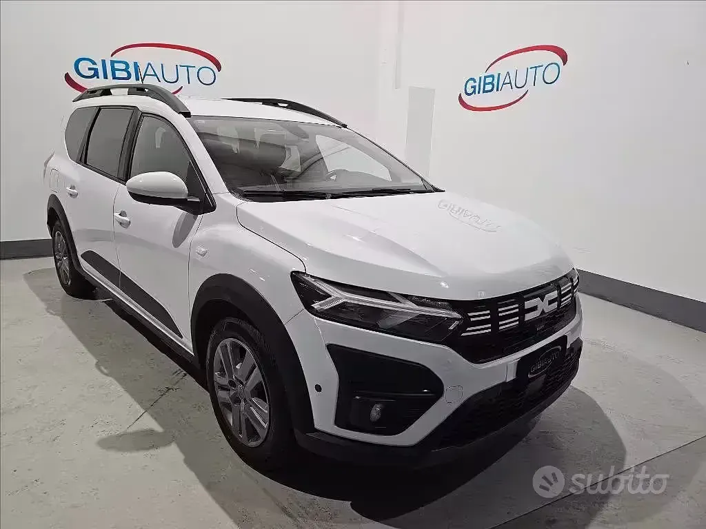 Usata Dacia Jogger Expression 101 CV (74 kW) 2023 Bianco Monovolume