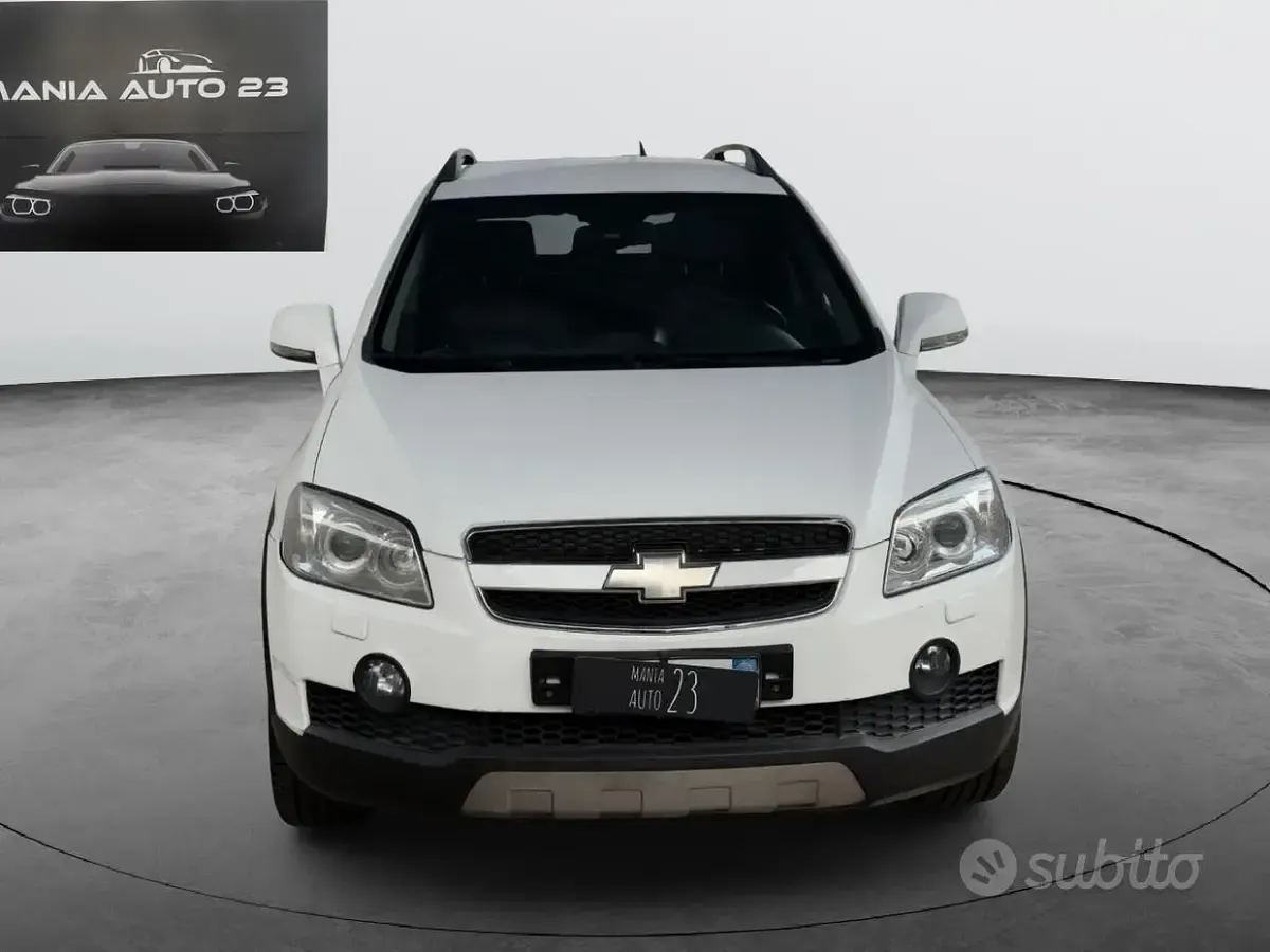 Usata Chevrolet Captiva LS 150 CV (110 kW) 2009 Bianco SUV