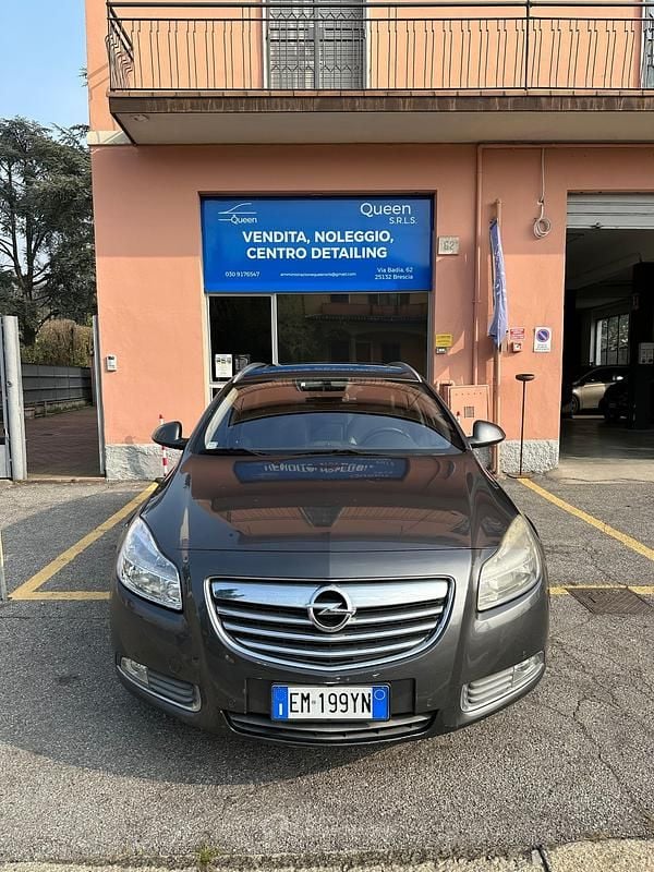 Usata Opel Insignia Cosmo 160 CV (117 kW) 2012 Gray Station wagon