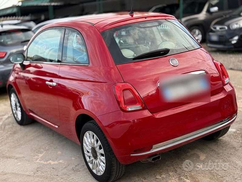 Käytetty Fiat 500 Lounge 69 HP (50 kW) 2019 Punainen Sedan
