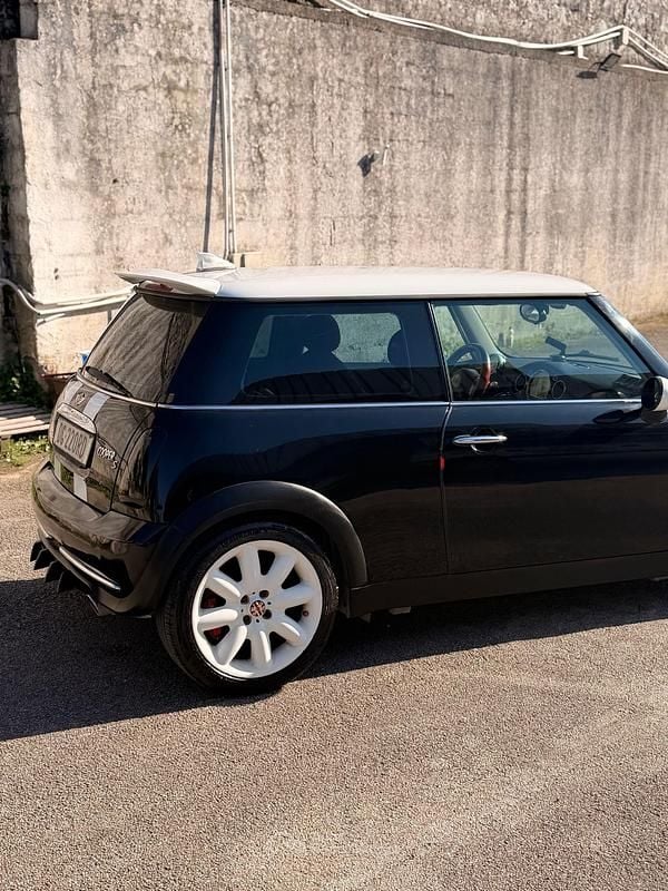 Usata Mini Cooper 116 CV (85 kW) 2005 Nero Utilitaria