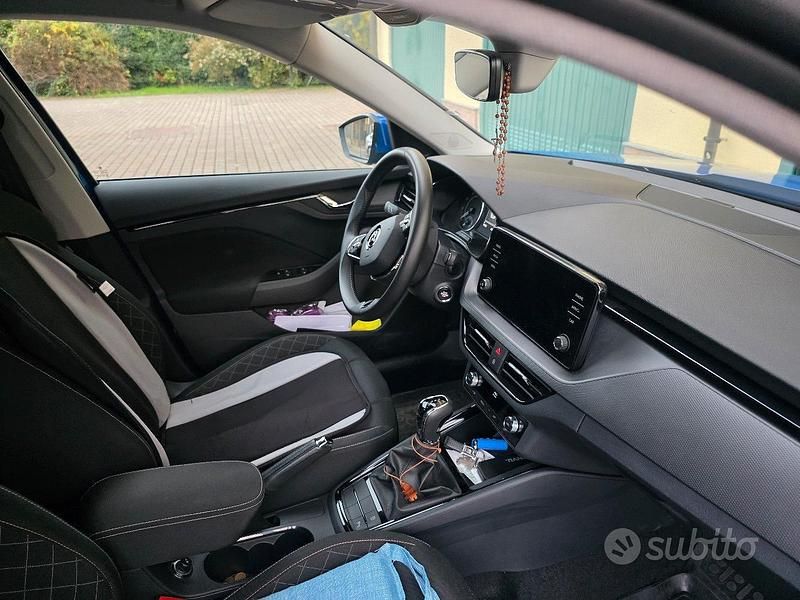 Blu Usata 2023 Skoda Kamiq SUV | 20.500 € (Buon prezzo) - Immagine 1/4