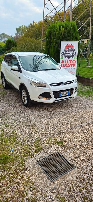Bianco Usata 2015 Ford Kuga Titanium SUV | 8999 € (Ottimo prezzo) - Immagine 1/4