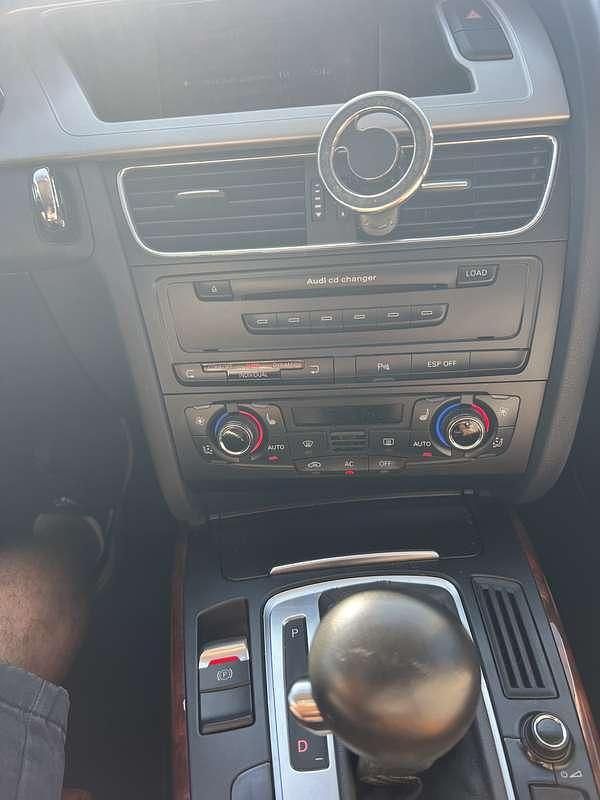 Usata 2009 Audi A4 S-Line Tre volumi | 8200 € (Molto cara) - Immagine 1/4