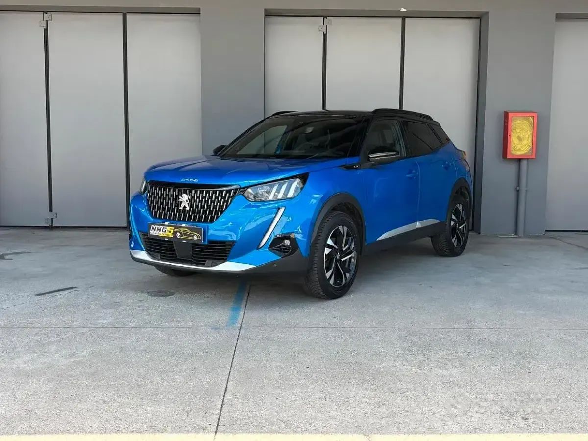 Usata Peugeot 2008 GT 131 CV (96 kW) 2022 Bluazzurro SUV