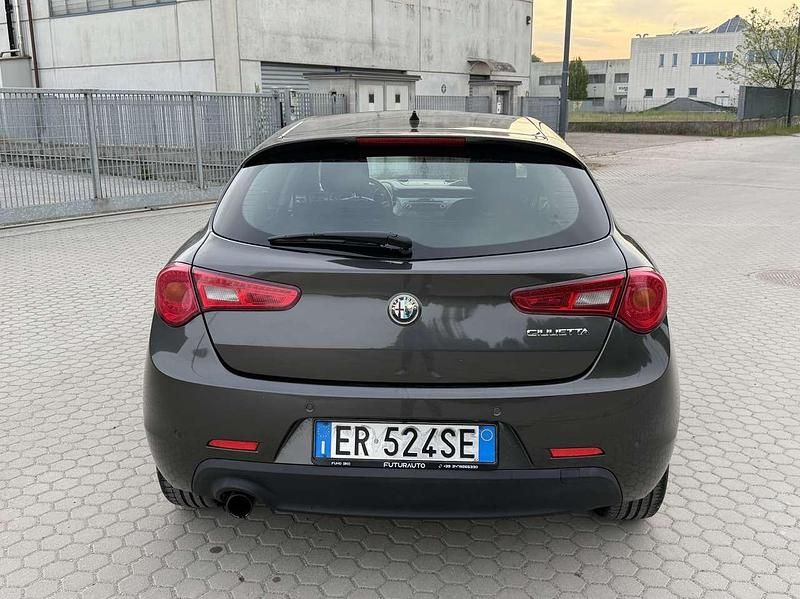 Usata Alfa Romeo Giulietta Distinctive 105 CV (77 kW) 2013 Other Utilitaria