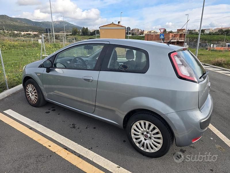 Usata Fiat Punto Evo 75 CV (55 kW) 2009 Grigio Utilitaria
