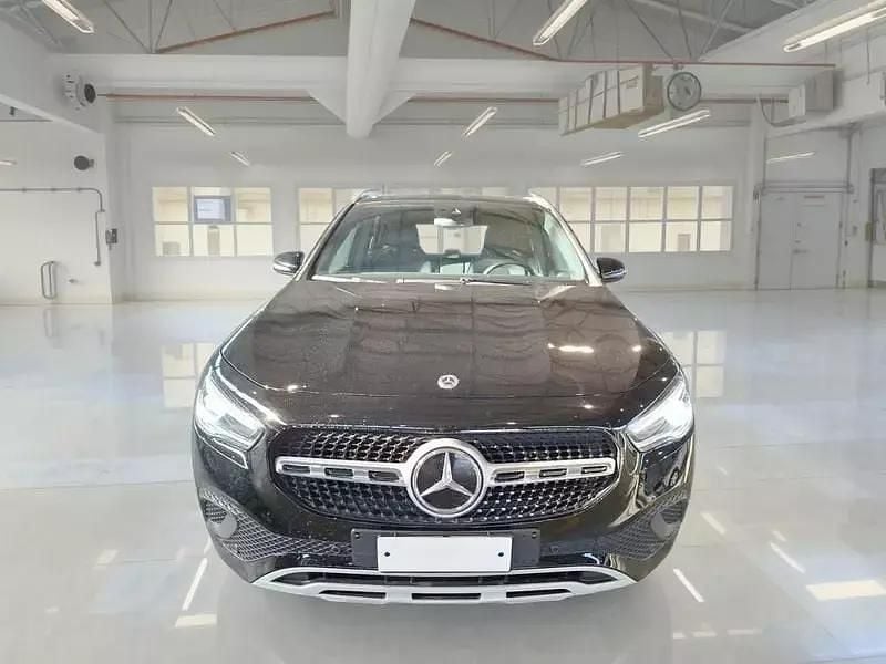 Usata Mercedes GLA250 Business 160 CV (117 kW) 2022 Nero SUV