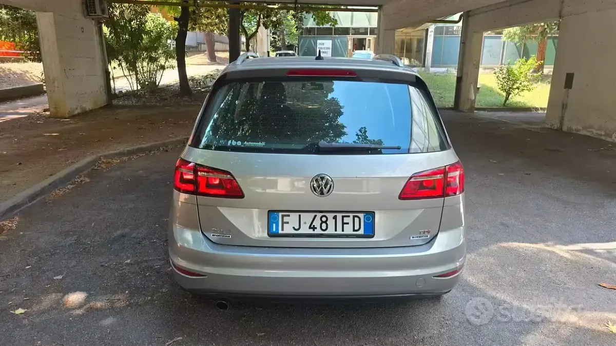 Usata VW Golf Sportsvan Business 116 CV (85 kW) 2017 Grigio Monovolume