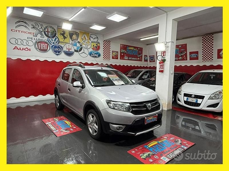 Usata Dacia Sandero Prestige 90 CV (66 kW) 2013 Grigio Utilitaria
