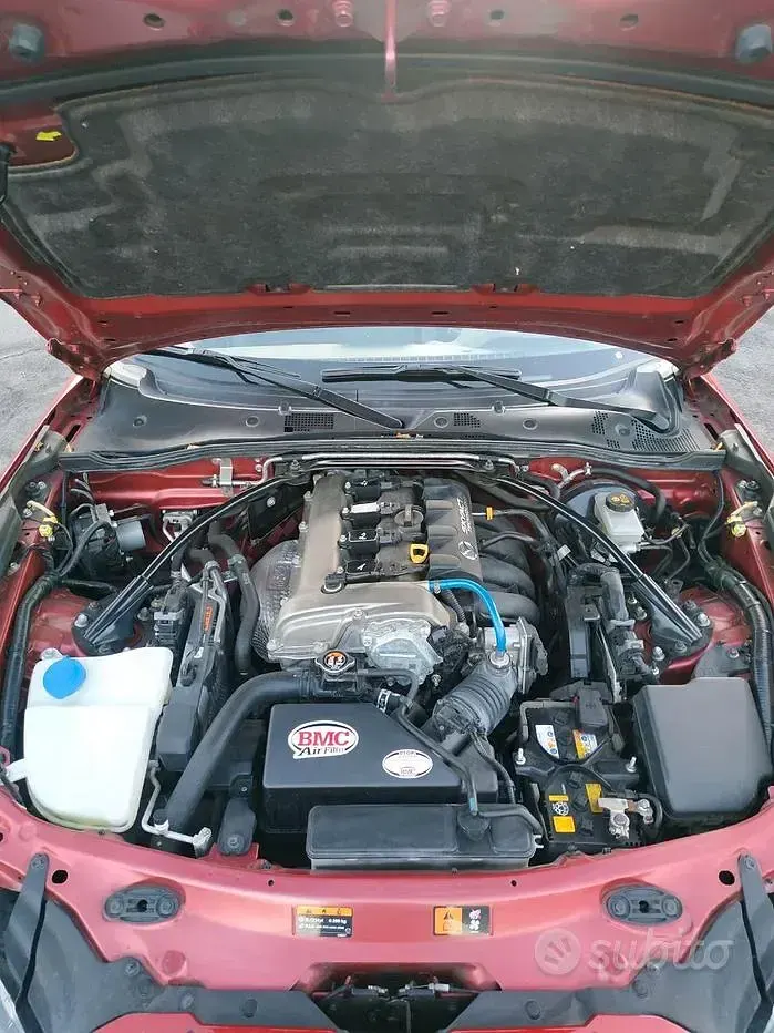 Usata Mazda MX5 160 CV (117 kW) 2016 Rosso Cabrio