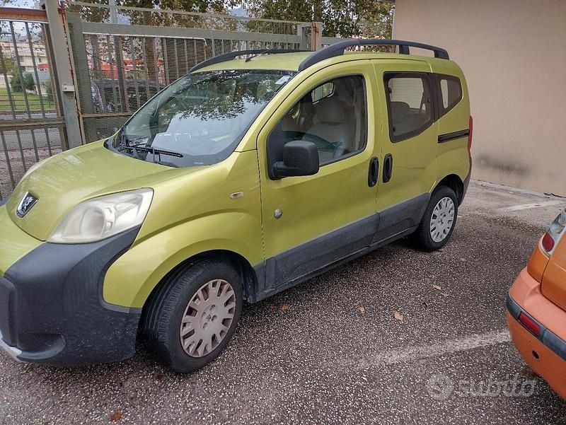 Usata Peugeot Bipper 75 CV (55 kW) 2012 Verde Monovolume