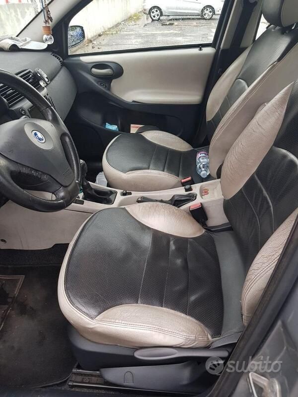 Usata Fiat Stilo 120 CV (88 kW) 2005 Grigio Berlina