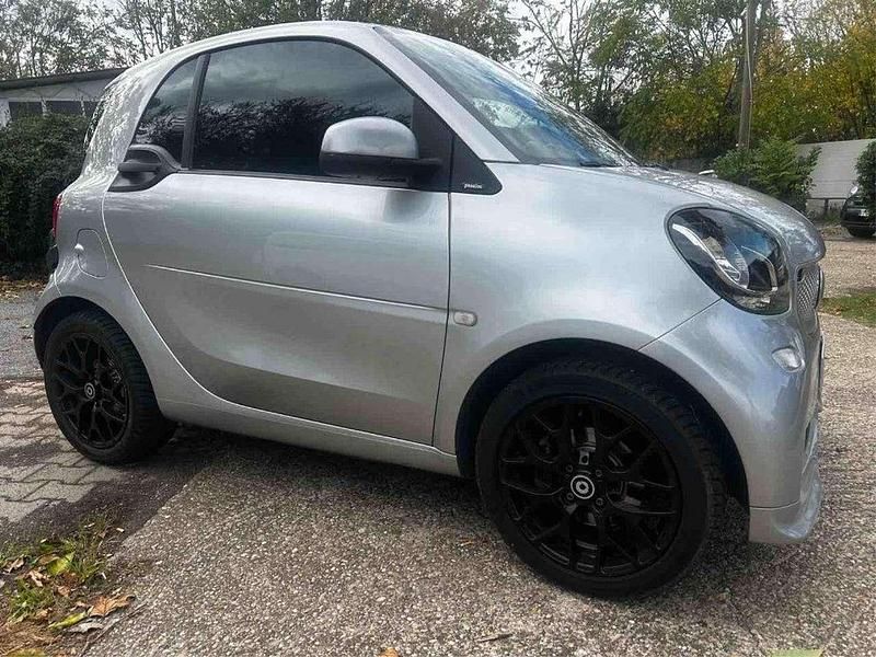 Argento Usata 2019 Smart ForTwo Coupé Superpassion Due volumi | 13.900 € (Buon prezzo) - Immagine 1/4