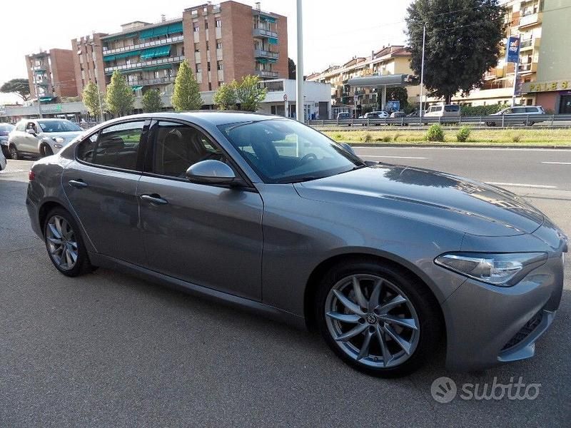 Usata Alfa Romeo Giulia Business 150 CV (110 kW) 2018 Grigio Berlina