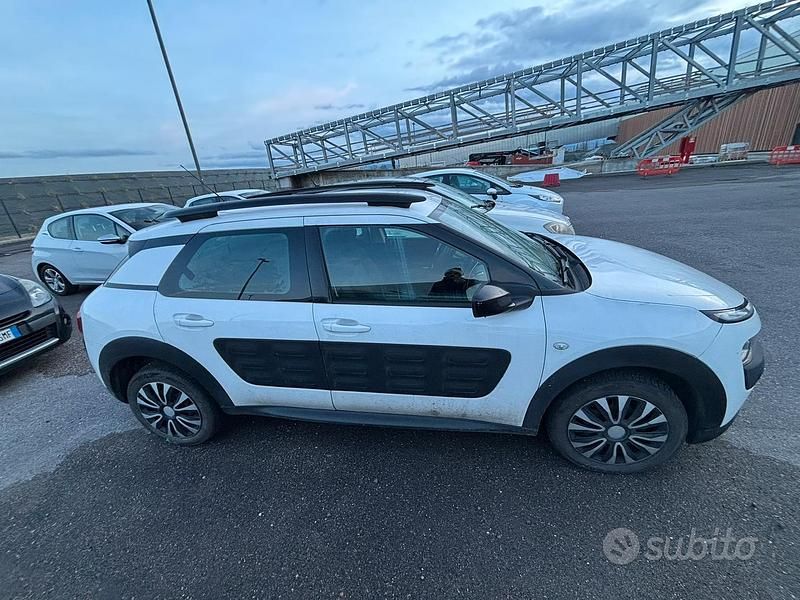 Usata Citroën C4 Shine 92 CV (67 kW) 2016 Bianco Berlina