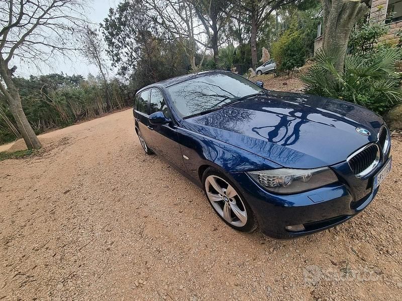 Usata BMW 320 143 CV (105 kW) 2011 Blu Station wagon