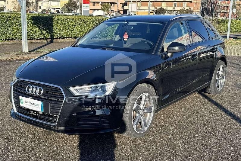 Nero Usata 2017 Audi A3 Sportback Sport Due volumi | 11.900 € (Buon prezzo) - Immagine 1/4