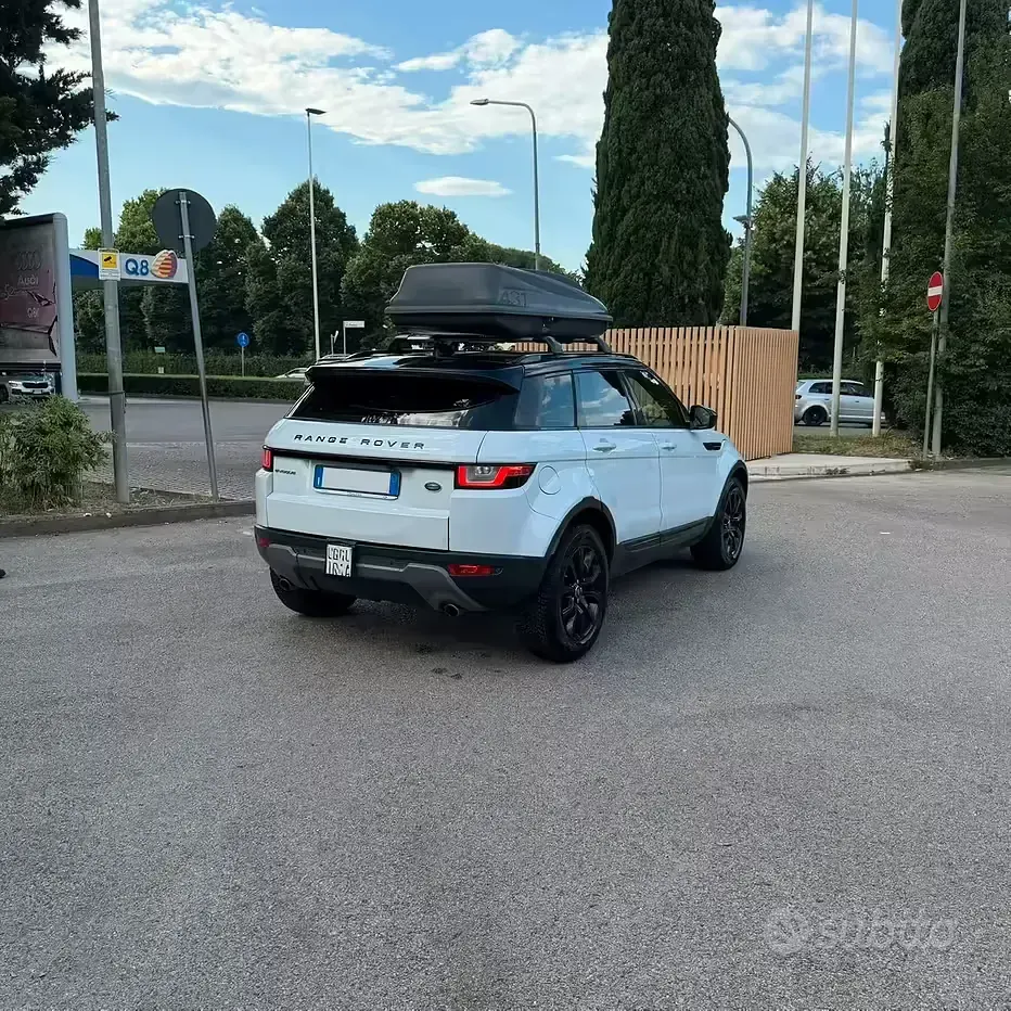 Usata Land Rover Range Rover evoque 150 CV (110 kW) 2019 Bianco SUV