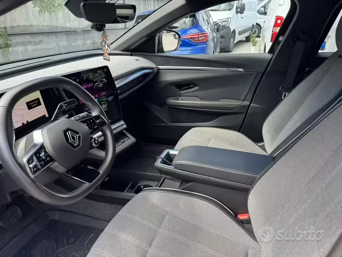 Usata Renault Megane E-Tech Techno 55 kW (75 CV) 2024 Nero Berlina