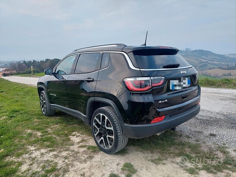 Usata Jeep Compass Limited 140 CV (102 kW) 2020 Nero SUV