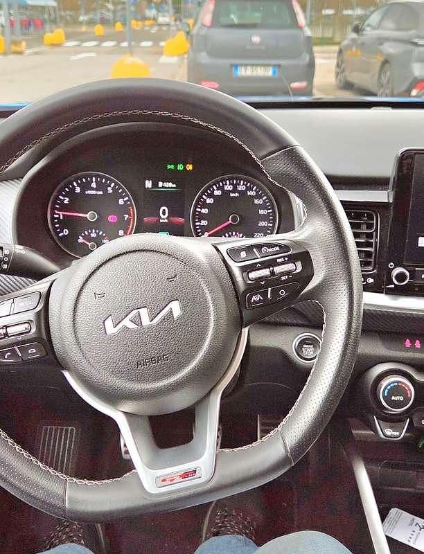 Usata Kia Stonic GT-Line 101 CV (74 kW) 2022 SUV